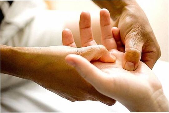масажа за болове у зглобовима прстију